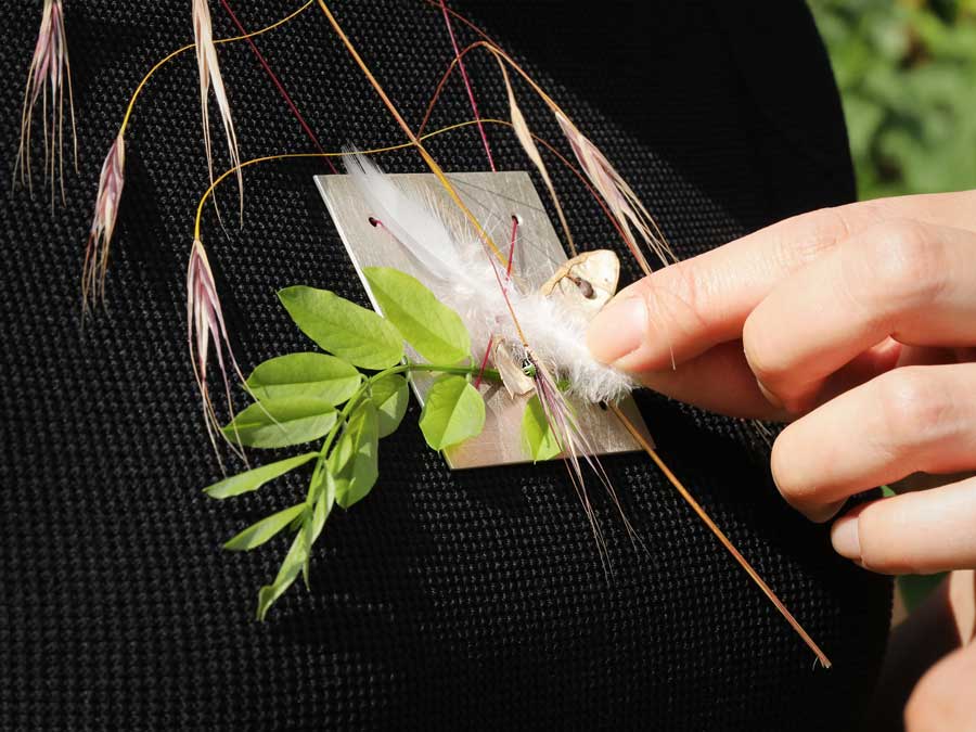 Schmückende Objekte – Überkreuz